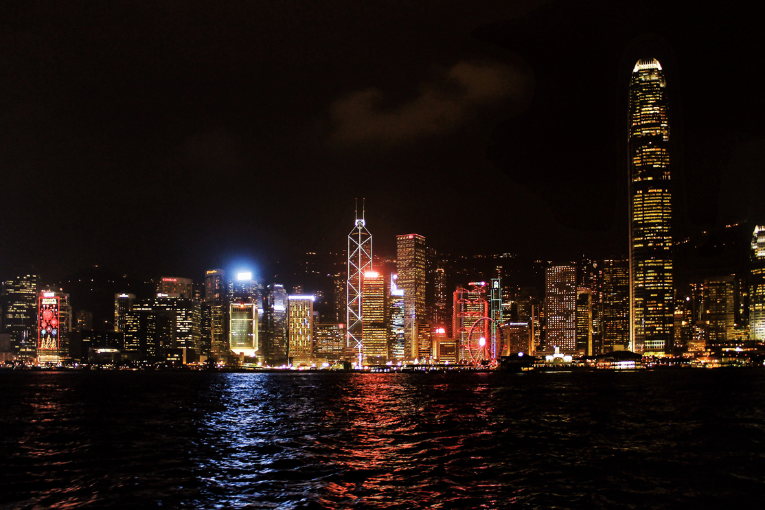 El skyline de Hong Kong de noche